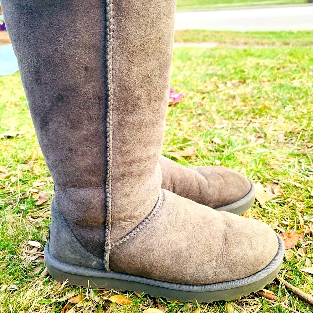 Women’s TALL UGGs size 8
